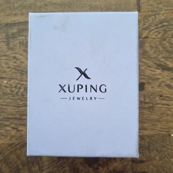 Earrings with Swarovski crystals - Picture 6 of 6